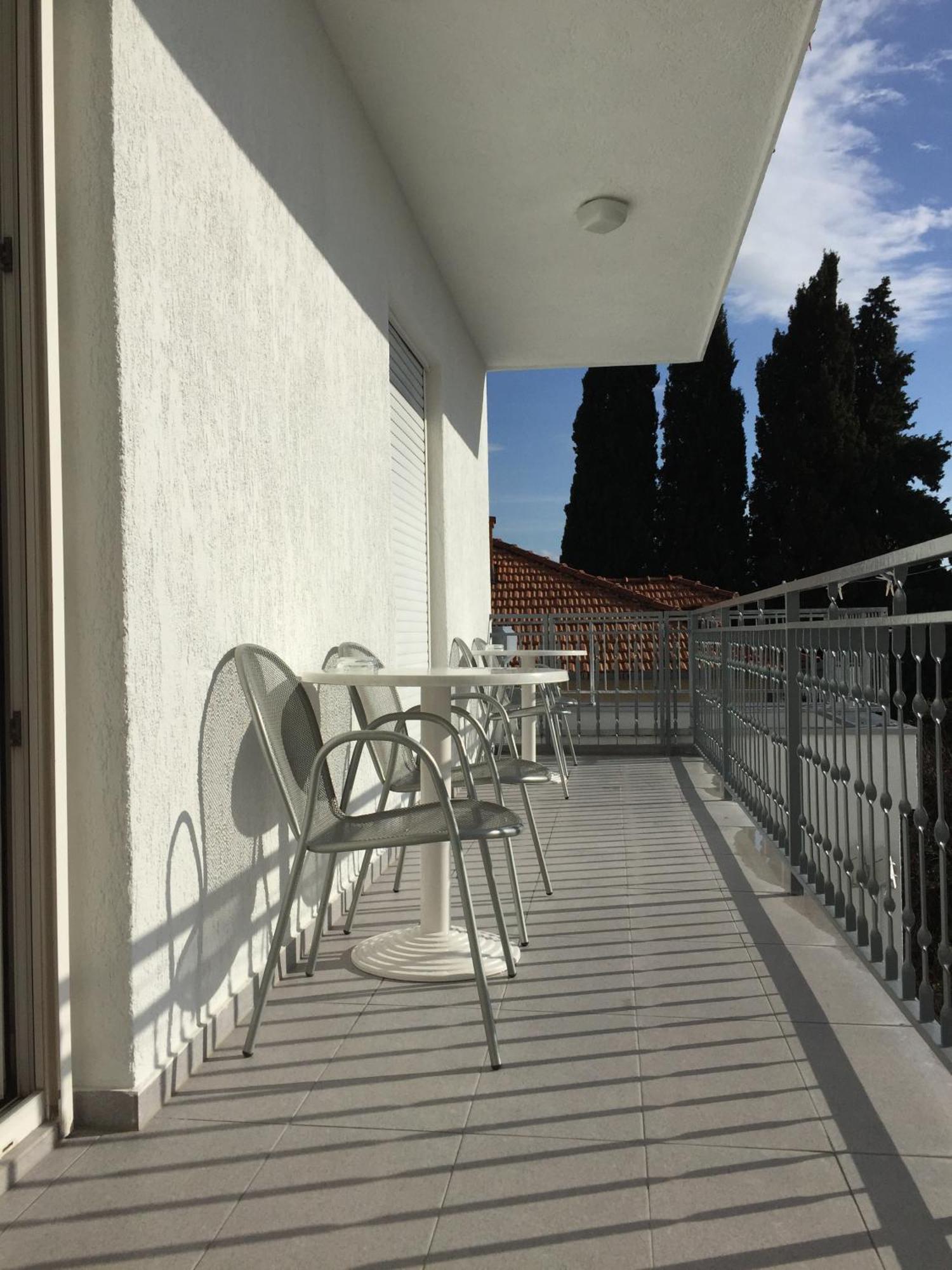 Guesthouse Varnica Kaštel Lukšić Cameră foto